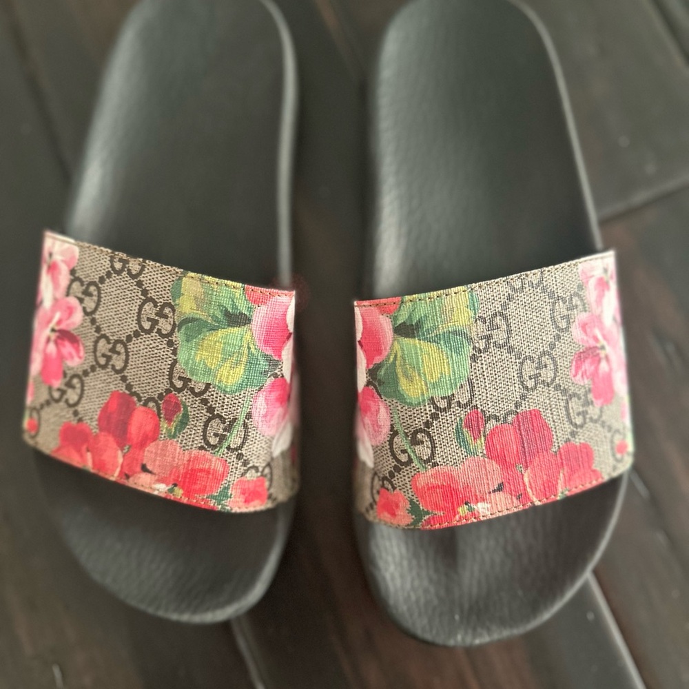 Gucci slides